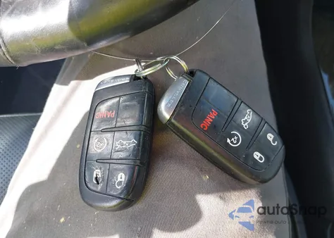 2011 Chrysler 300 Limited из США, поврежденный, VIN 2C3CA5CG9BH564684